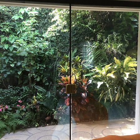 Granados Bed & Breakfast Asuncion Ngoại thất bức ảnh