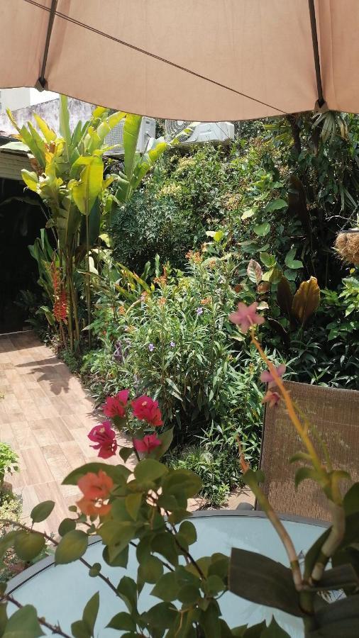 Granados Bed & Breakfast Asuncion Ngoại thất bức ảnh