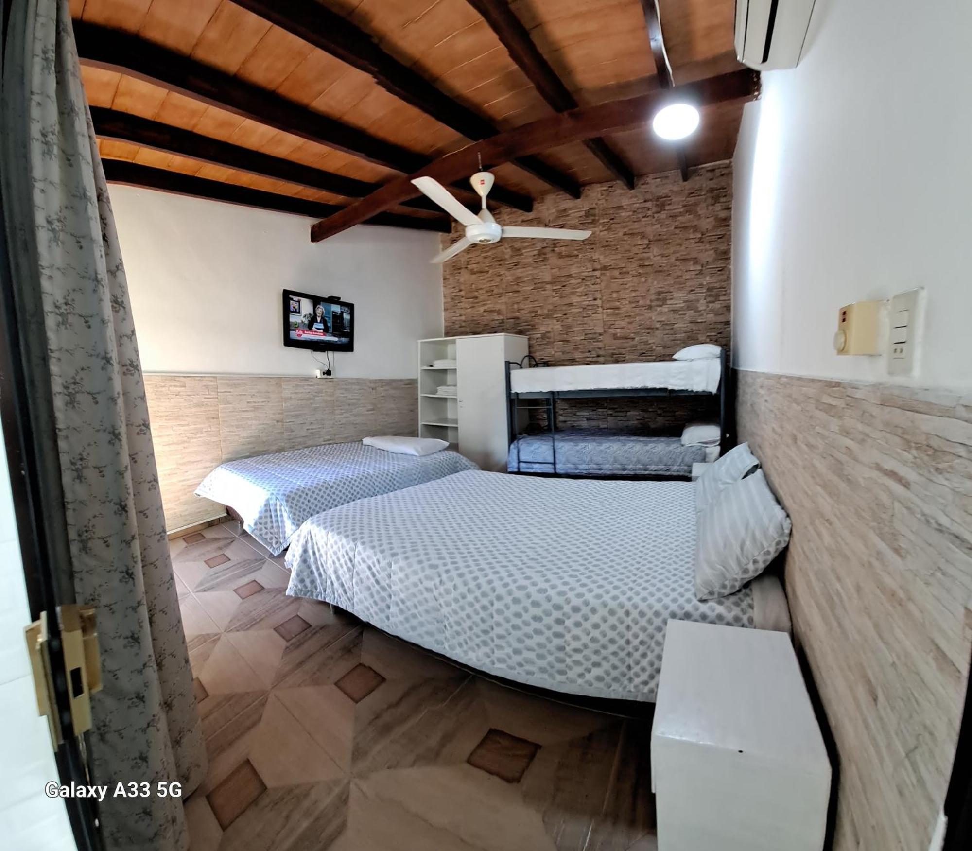 Granados Bed & Breakfast Asuncion Ngoại thất bức ảnh