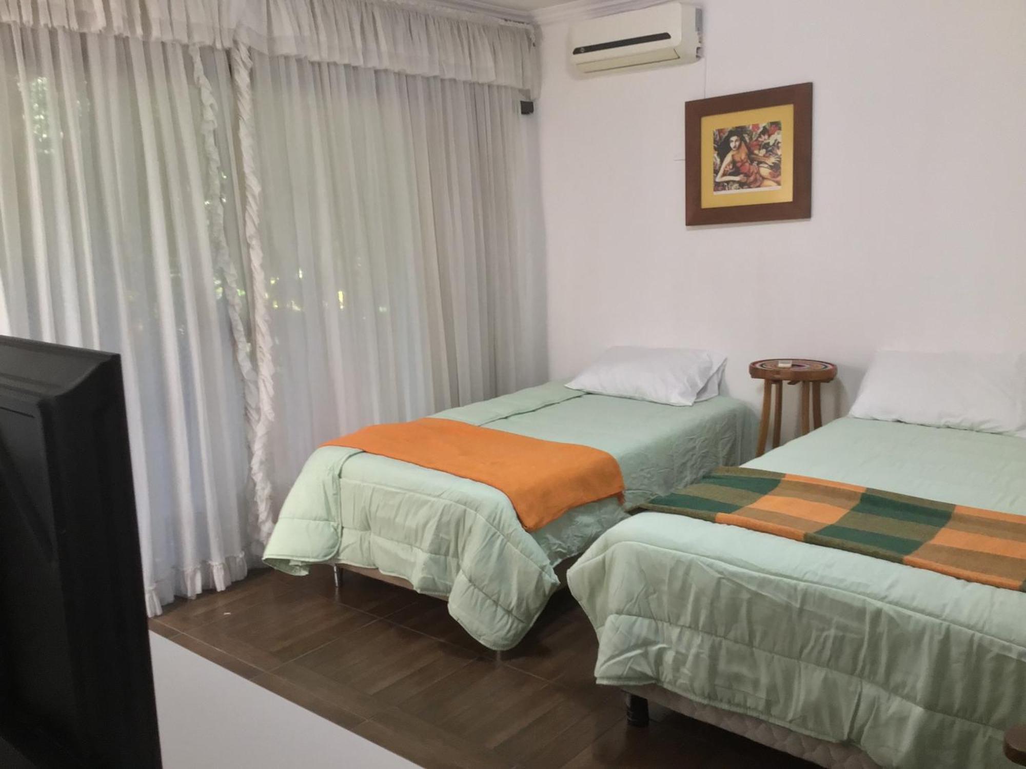 Granados Bed & Breakfast Asuncion Ngoại thất bức ảnh